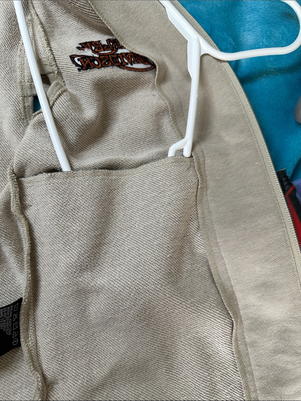 Harley-Davidson Beige Sleeveless Zip Hoodie with Small Chest Logo - Picture 4 of 6